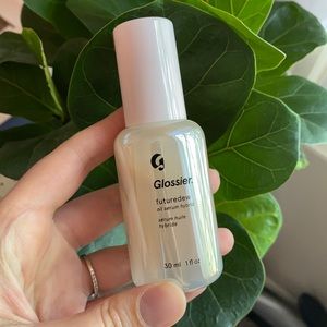 Glossier Futuredew Oil Serum. 30mL bottle.